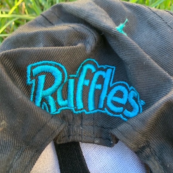 Vintage 90s ruffles chip SnapBack Hat - Picture 4 of 4